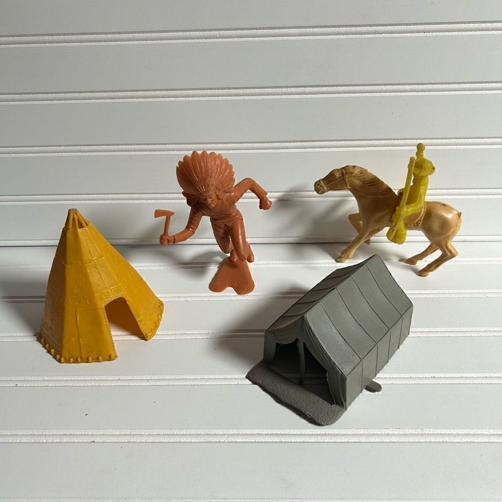 Vintage Plastic Cowboys and Indians TeePee Horses Marx Toy Set